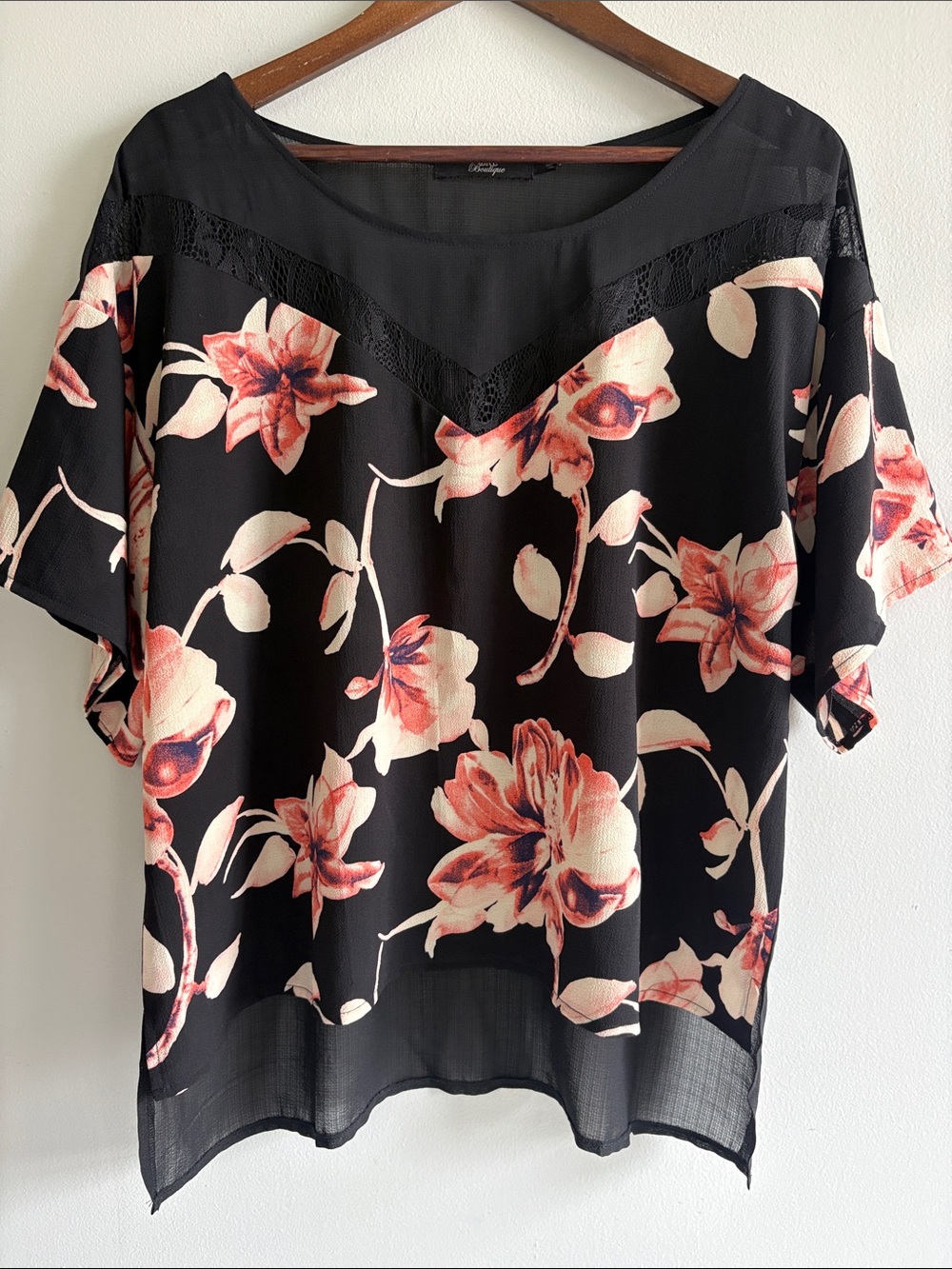 BKE Boutique Black Floral Sheer Blouse Lace Detail Boho Top Large‎